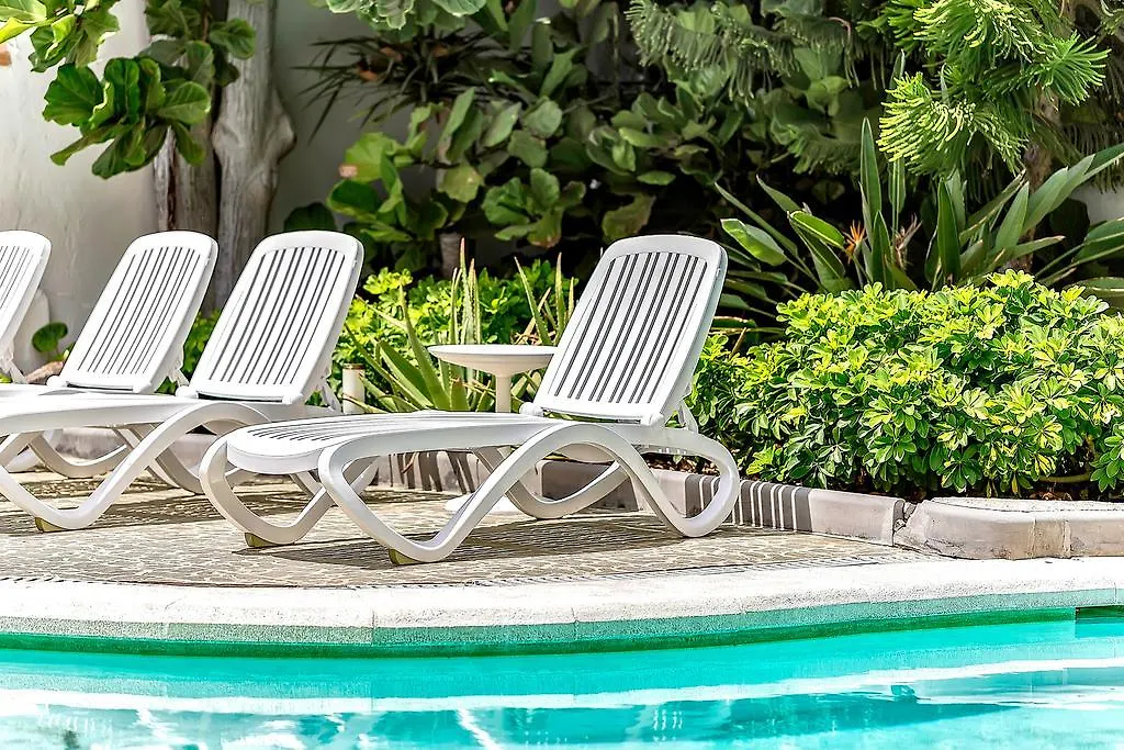 Las Americas Family Inn Arona